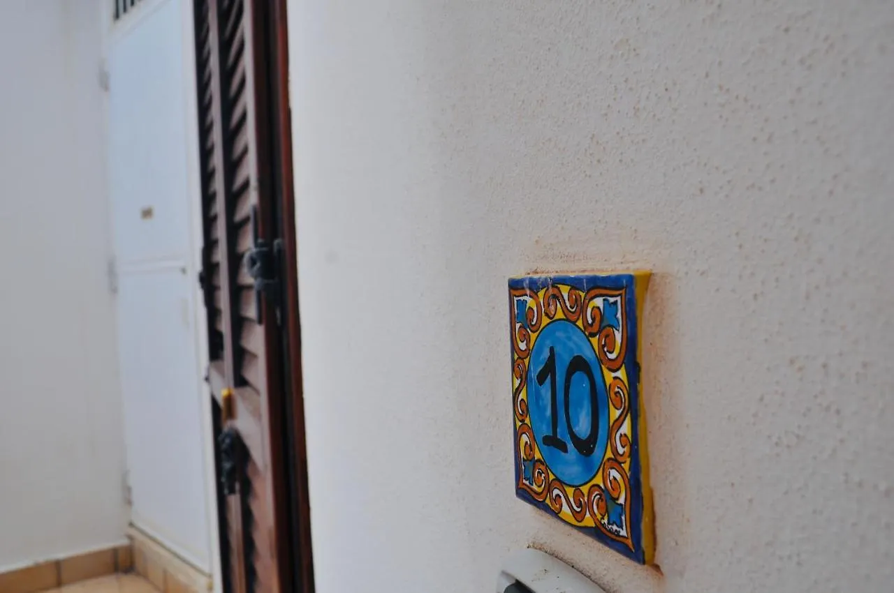 Apartment Case Vacanza Vivaldi Marinella di Selinunte Italien