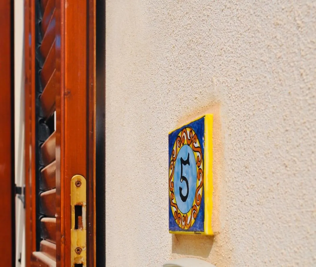 Apartment Case Vacanza Vivaldi Marinella di Selinunte Italien